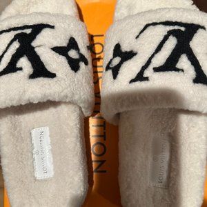 louis vuitton slides white